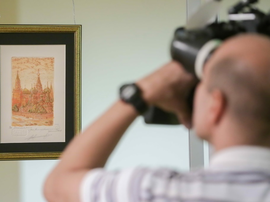Работы ростовского гравера представлены на выставке в Государственной Думе Российской Федерации